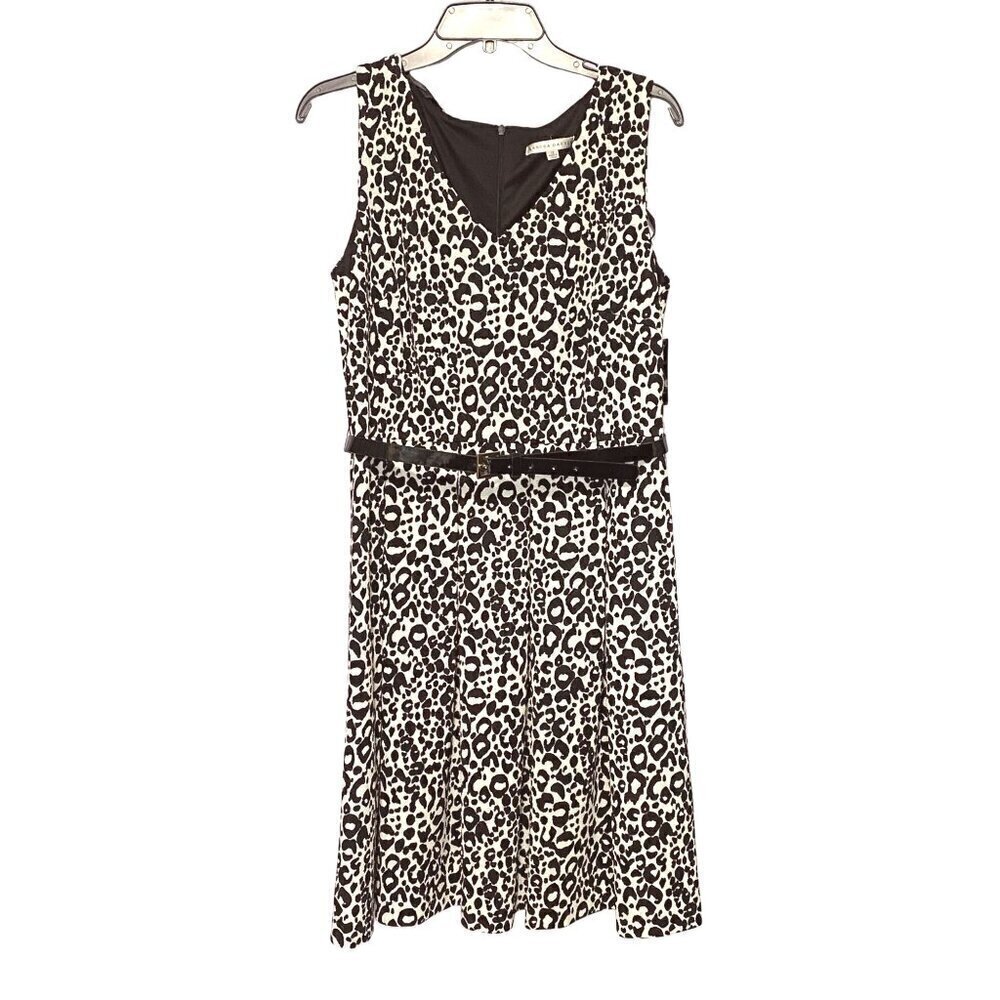 Sandra Darren Fit & Flare Dress Women's Size 12 Black & White Animal Print NWT